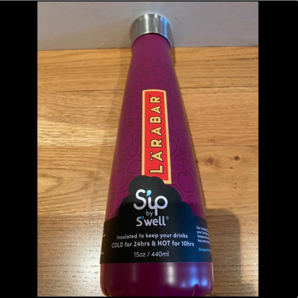 NWT S’IP by S’Well bottle with Larabar design